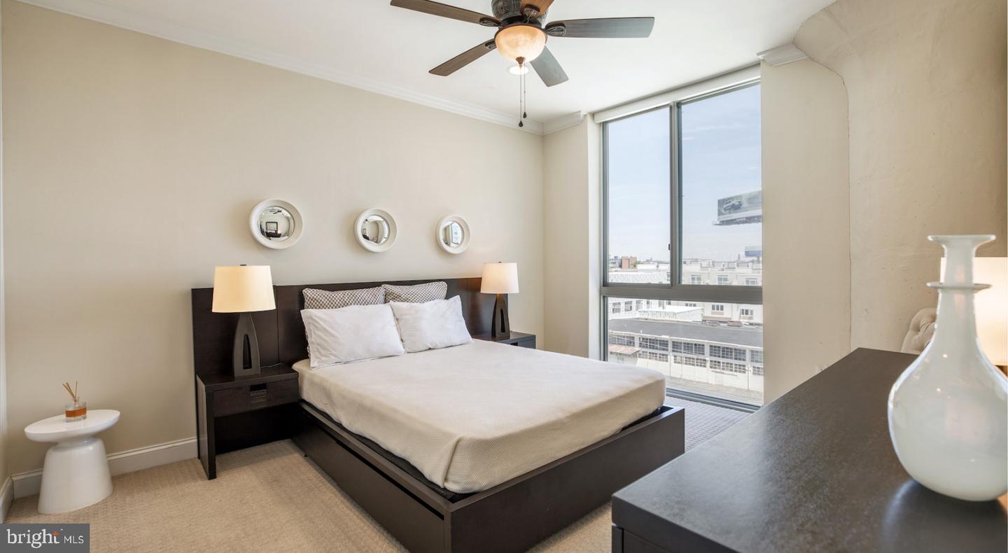 1 BROWN STREET Unit: 1205