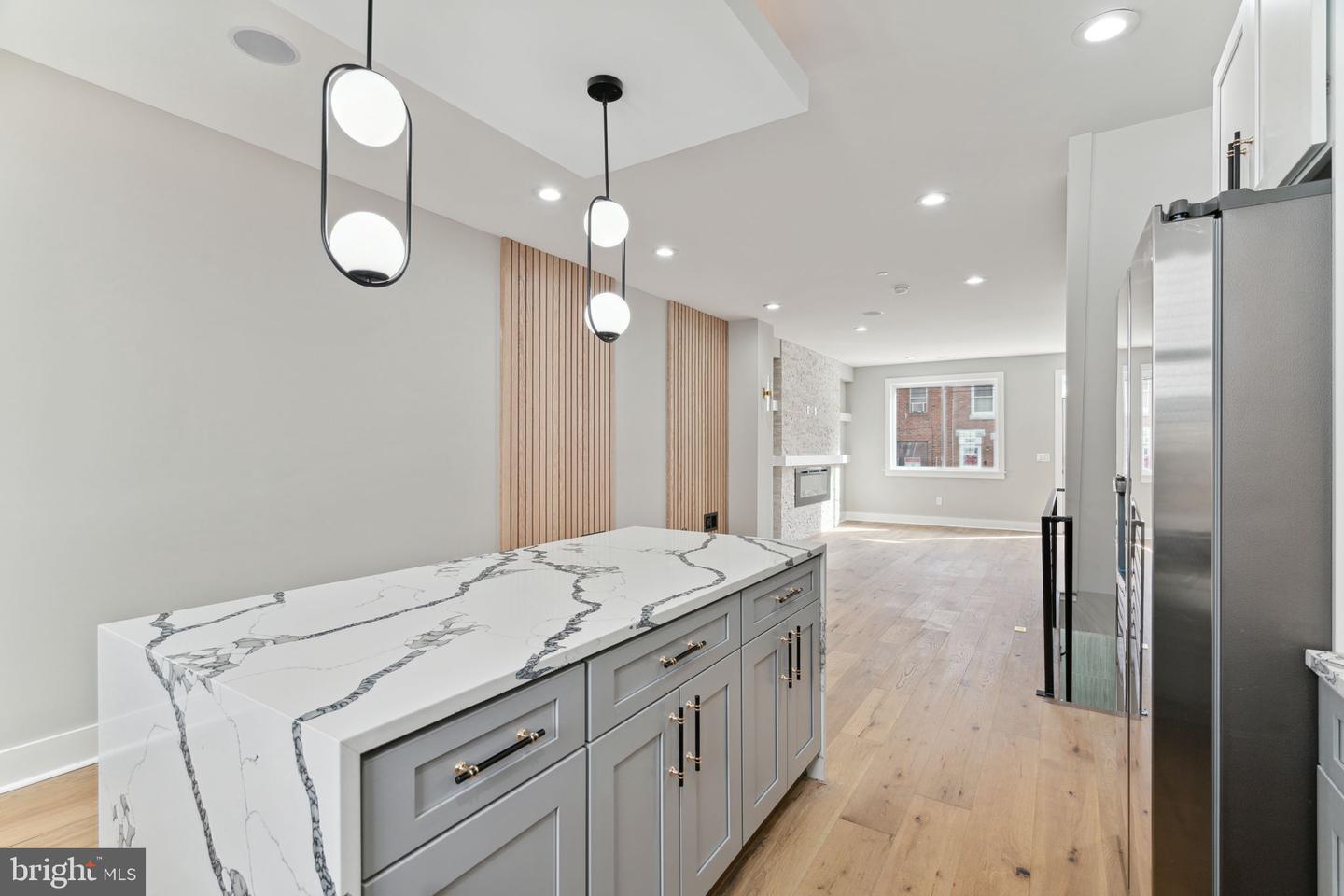 2622 TULIP STREET