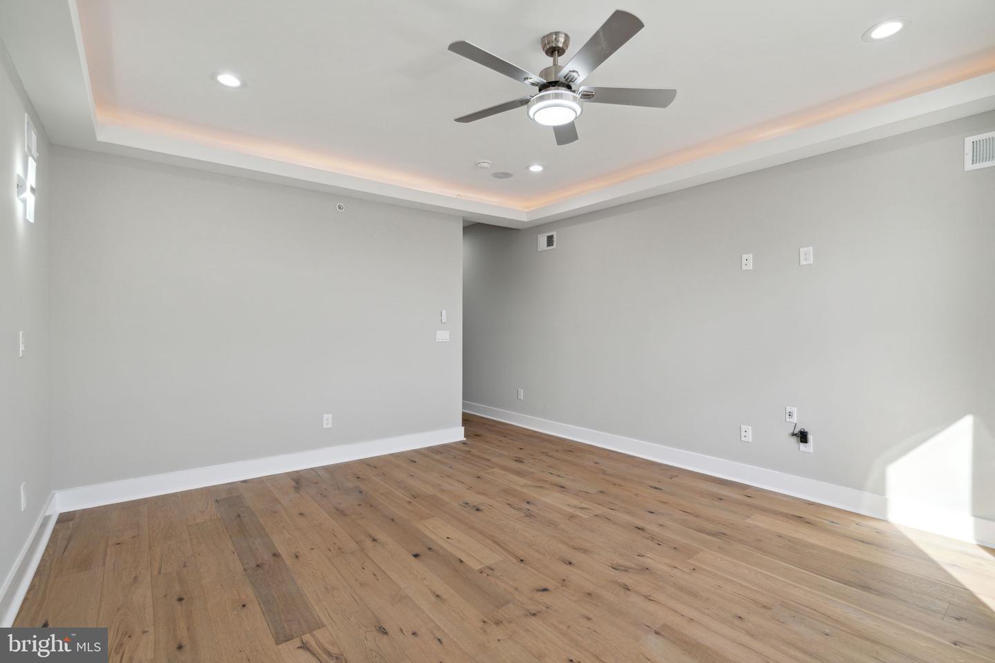 2622 TULIP STREET