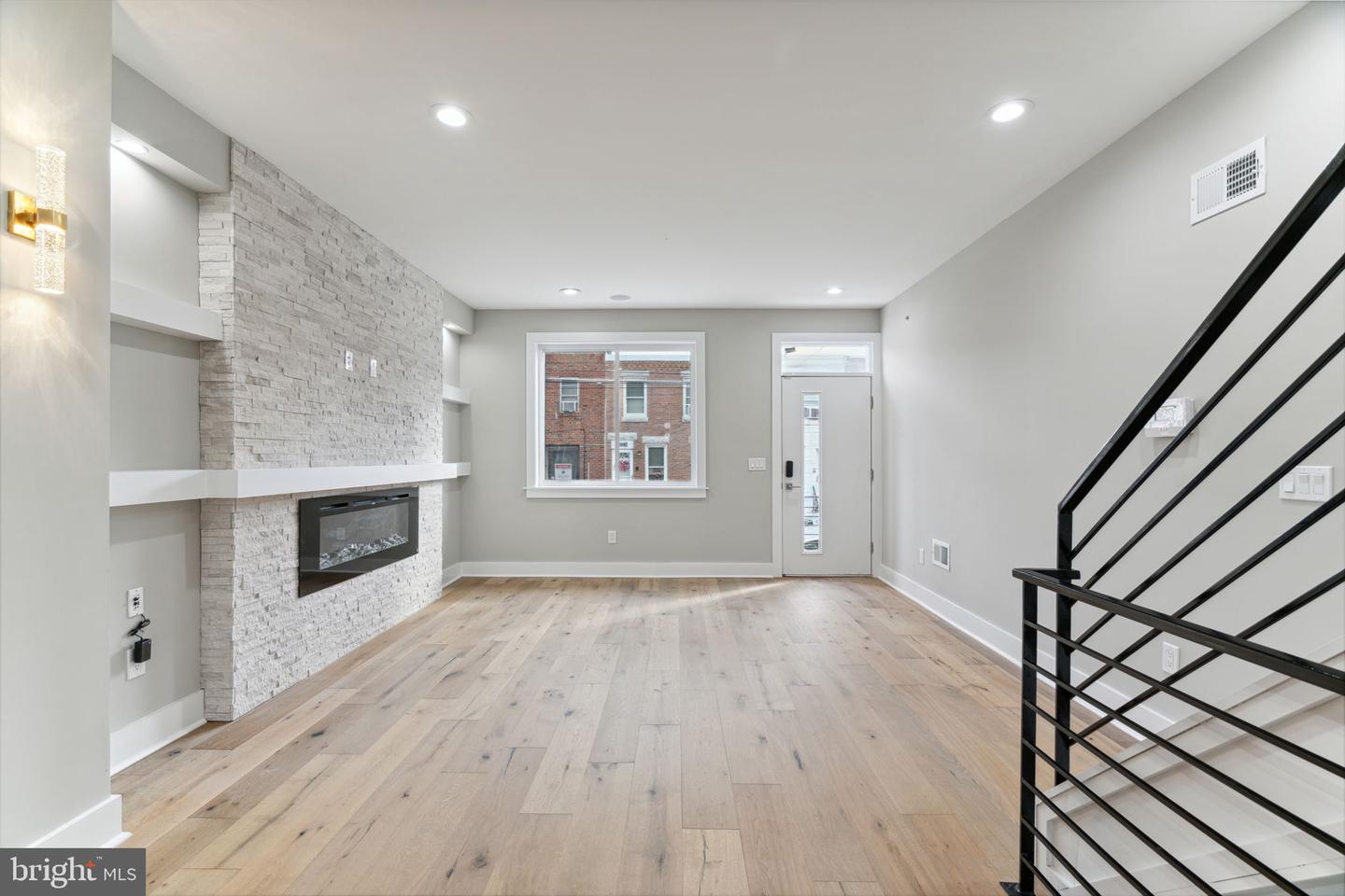 2622 TULIP STREET
