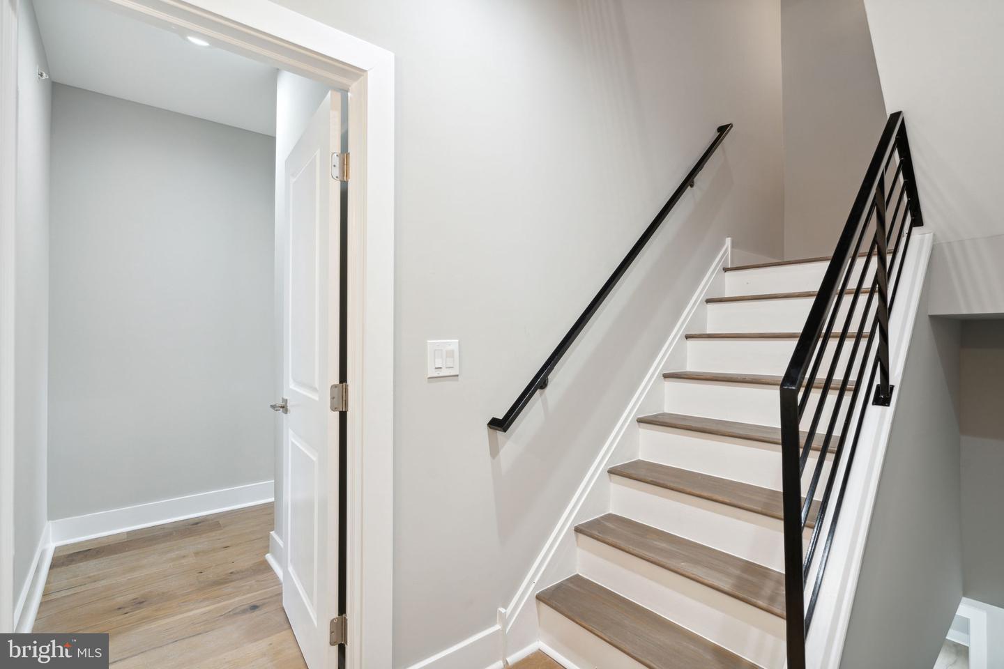 2622 TULIP STREET