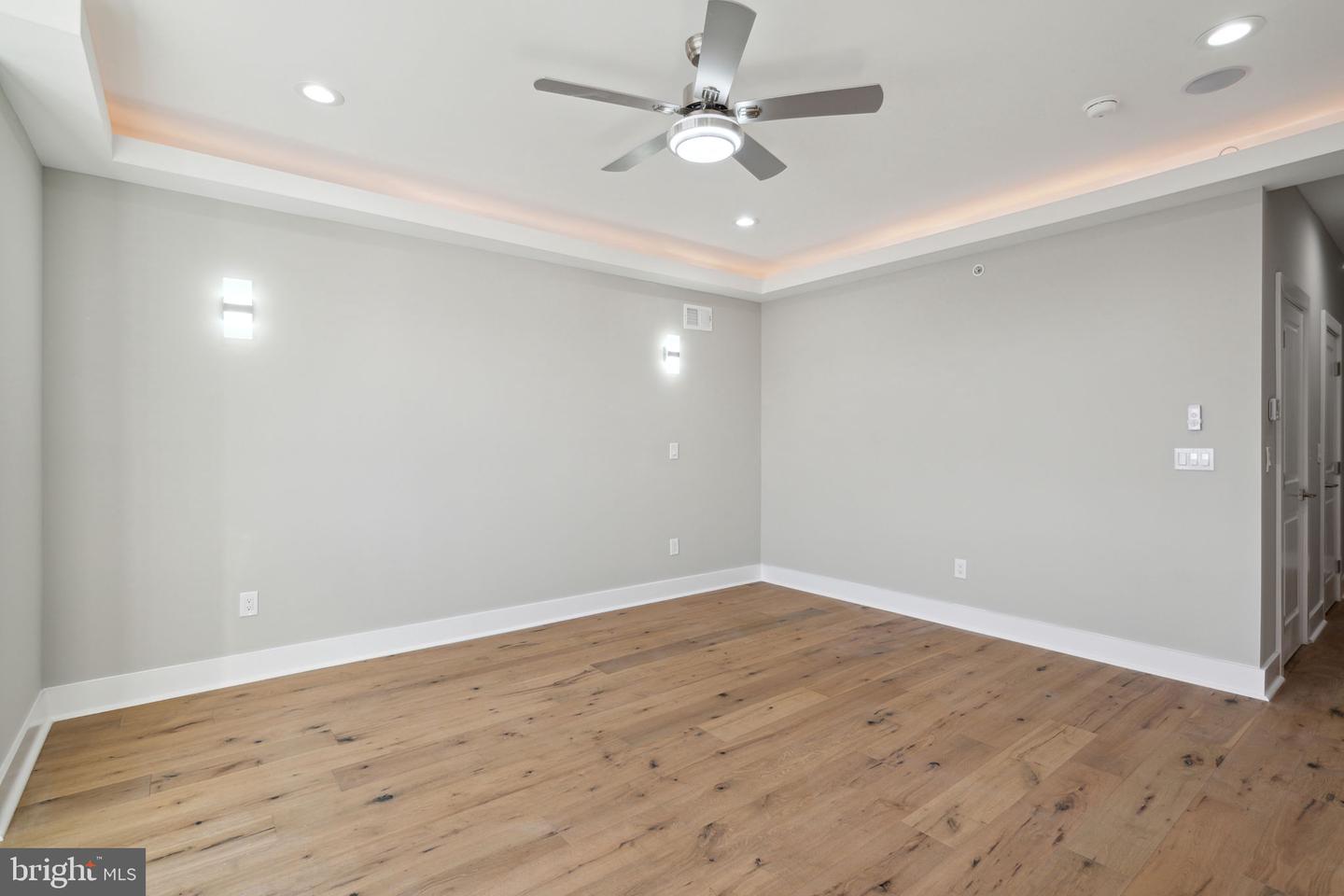 2622 TULIP STREET