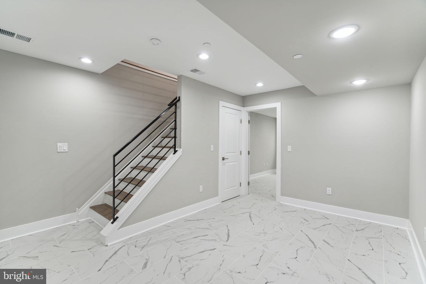 2622 TULIP STREET