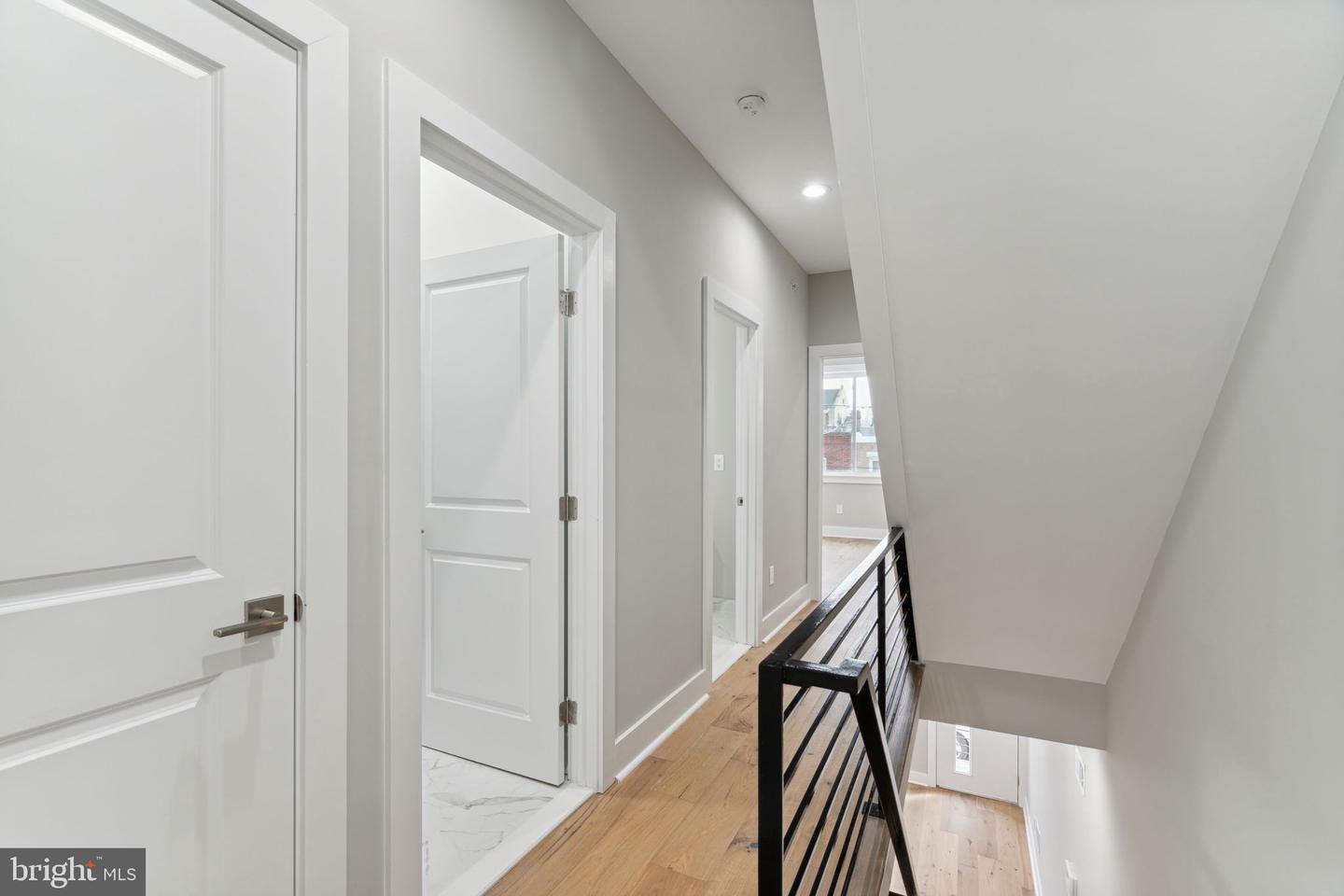 2622 TULIP STREET