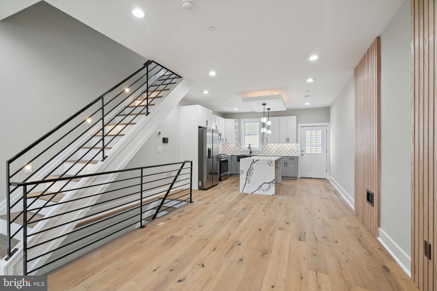 2622 TULIP STREET