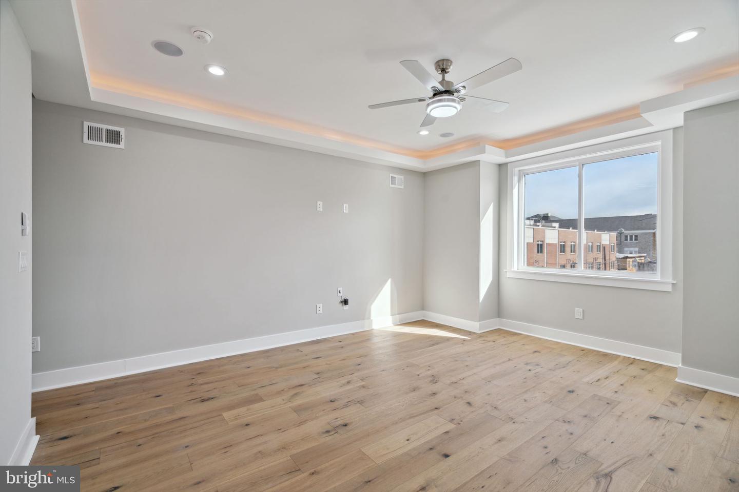 2622 TULIP STREET