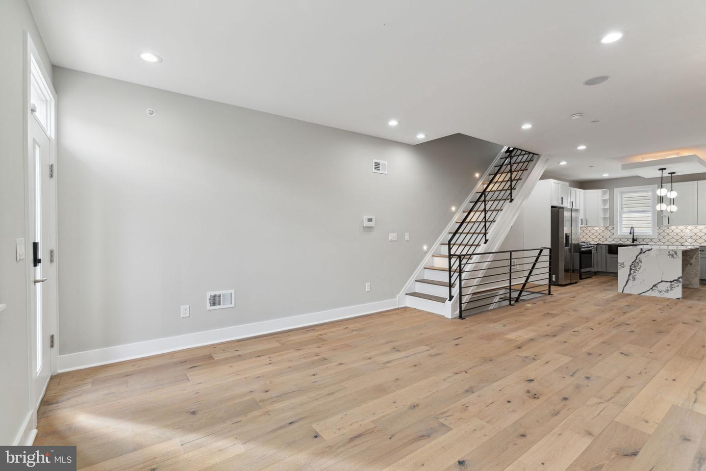2622 TULIP STREET