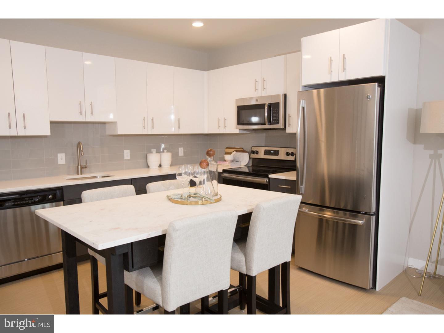 121 N 2ND STREET Unit: 420