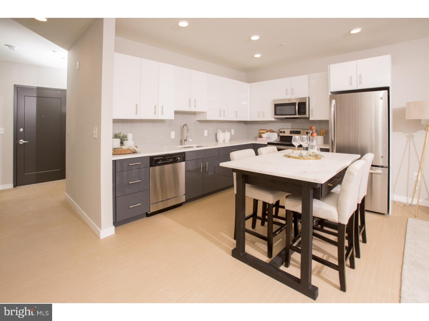 121 N 2ND STREET Unit: 420