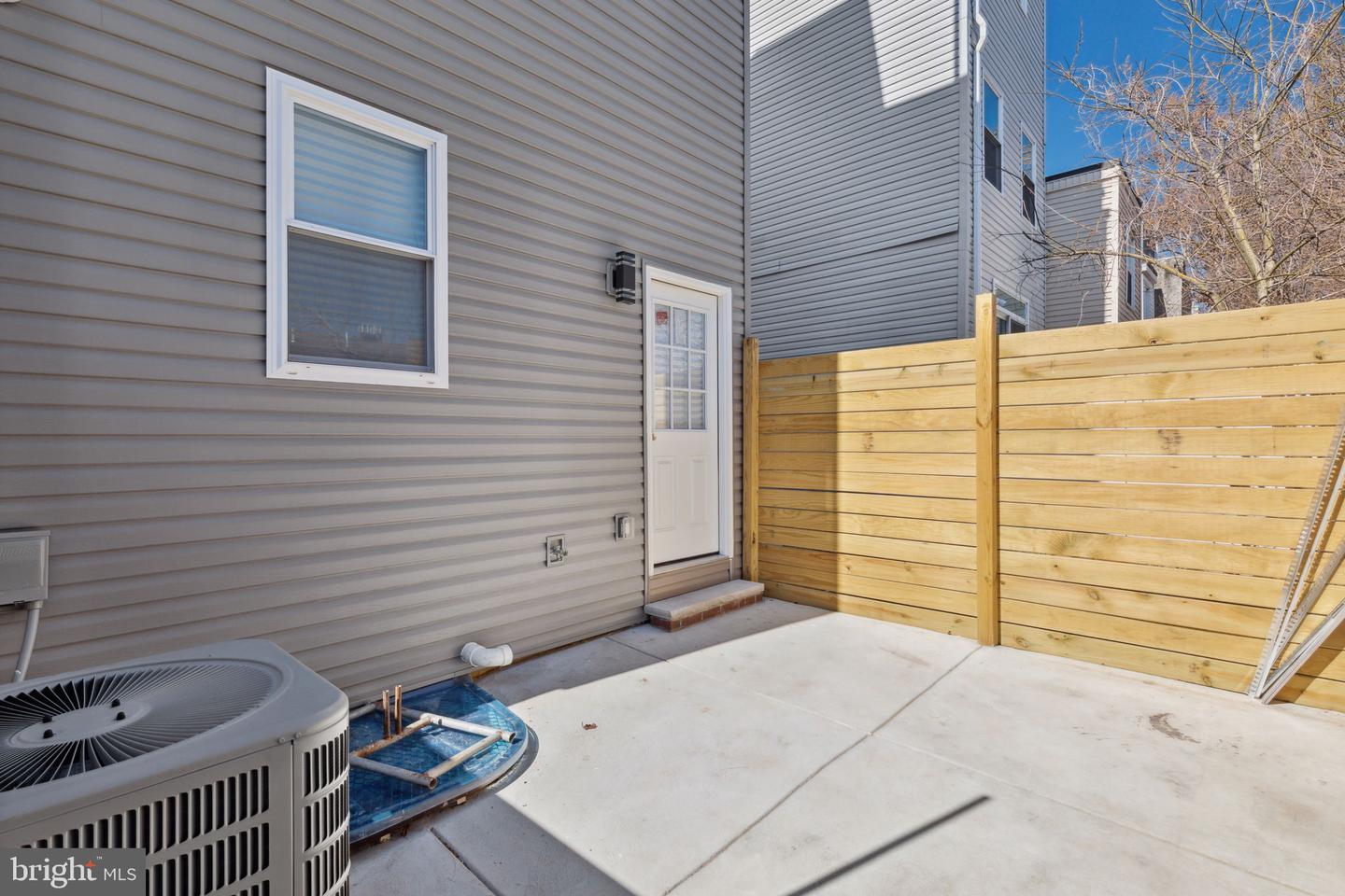 1707 N MARSHALL STREET