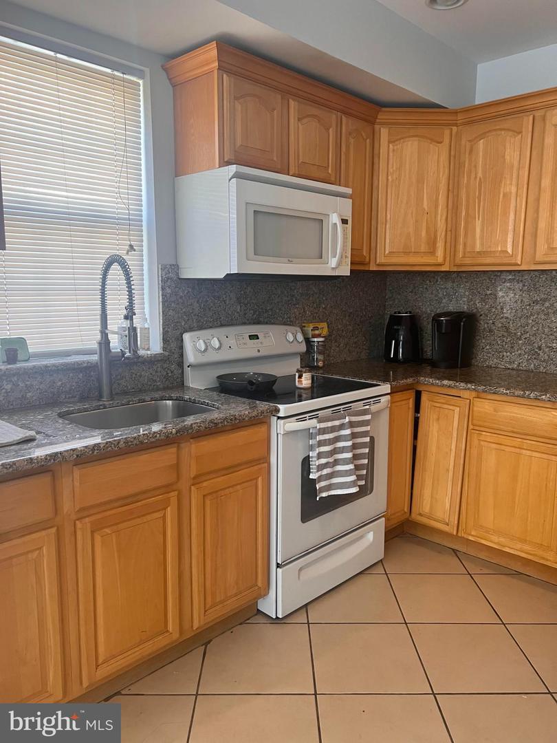169 W Jefferson STREET Unit: 2