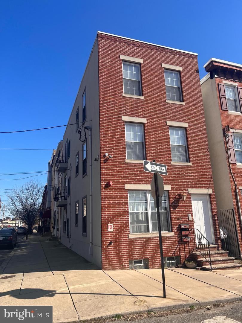 169 W Jefferson STREET Unit: 2