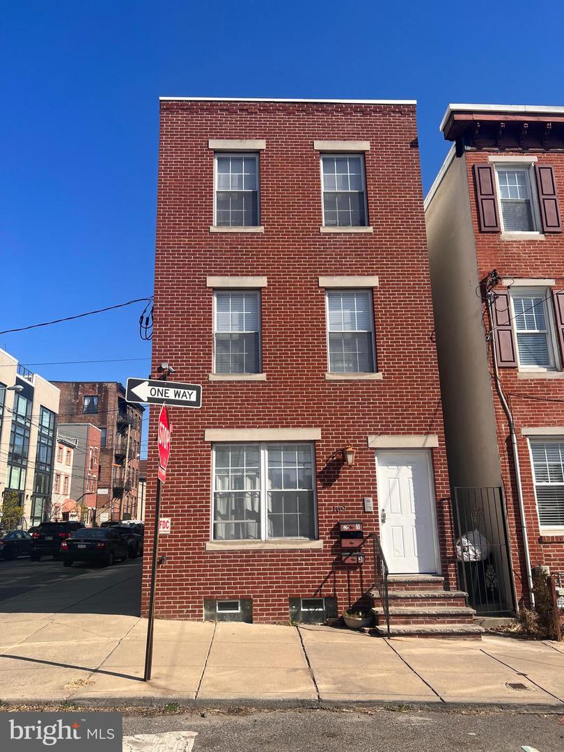 169 W Jefferson STREET Unit: 2