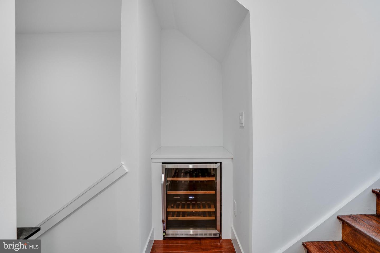 1303 S WOODSTOCK STREET