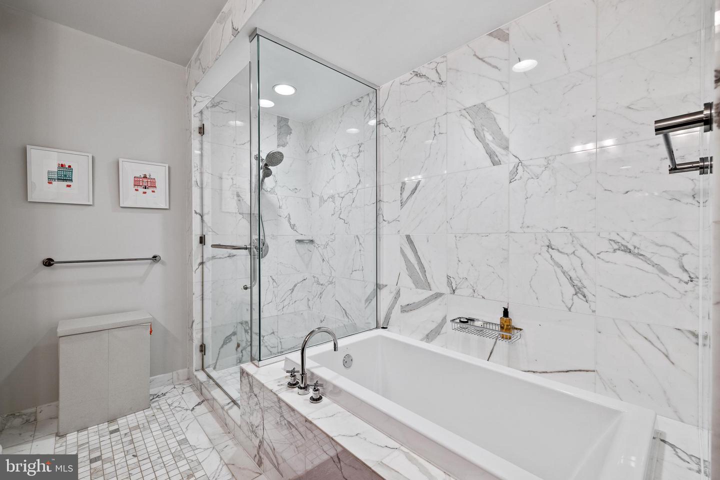 1414 S PENN SQUARE Unit: 17G