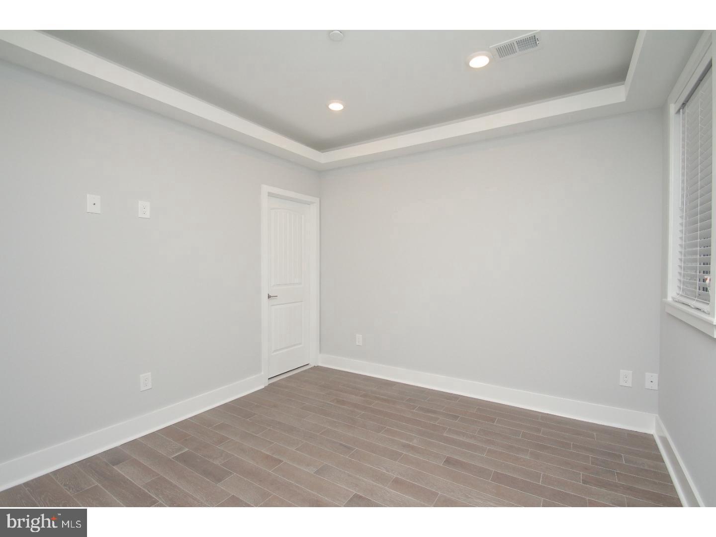 2564 Frankford AVENUE Unit: 2