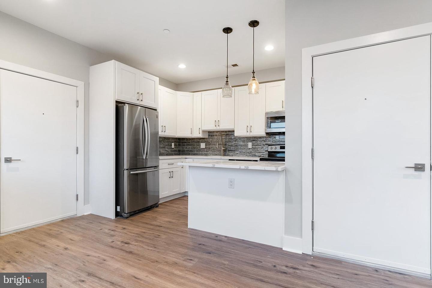 2101 E Huntingdon STREET Unit: 4