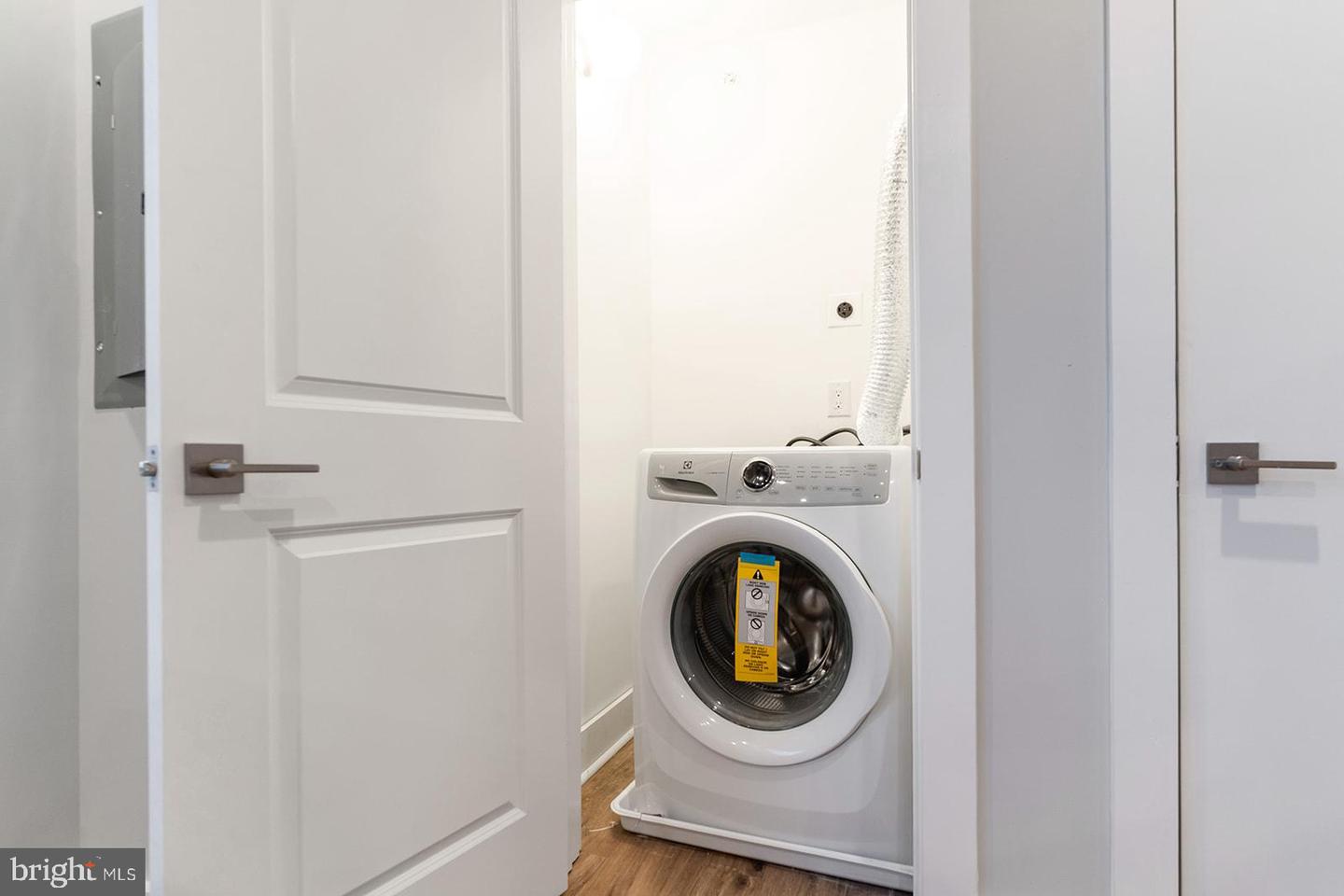 2101 E Huntingdon STREET Unit: 4