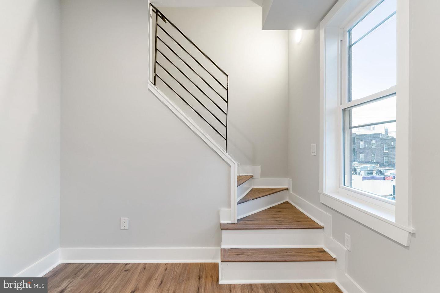 2101 E Huntingdon STREET Unit: 4