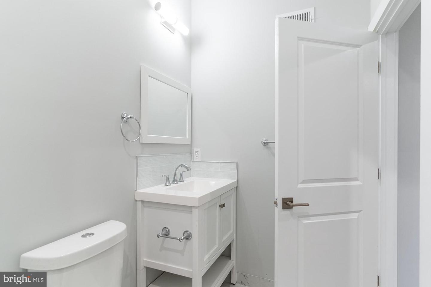 2101 E Huntingdon STREET Unit: 4