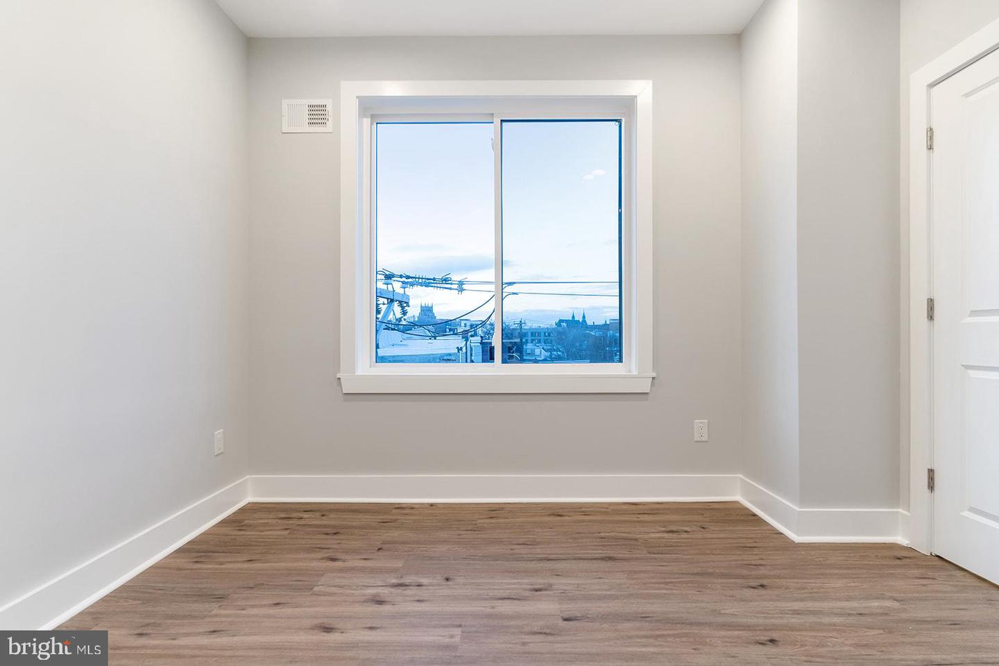2101 E Huntingdon STREET Unit: 4