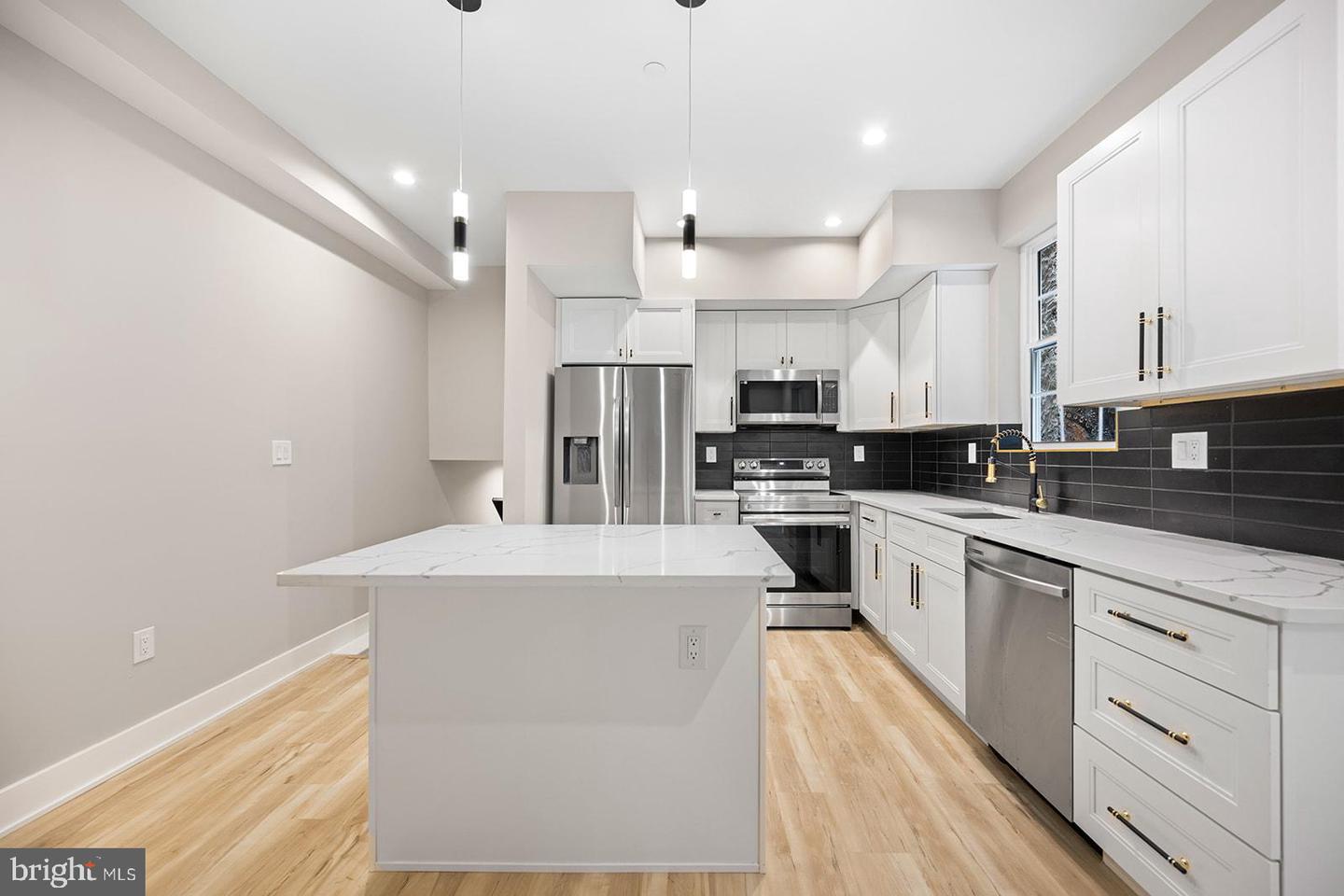 167 W Susquehanna AVENUE Unit: 1