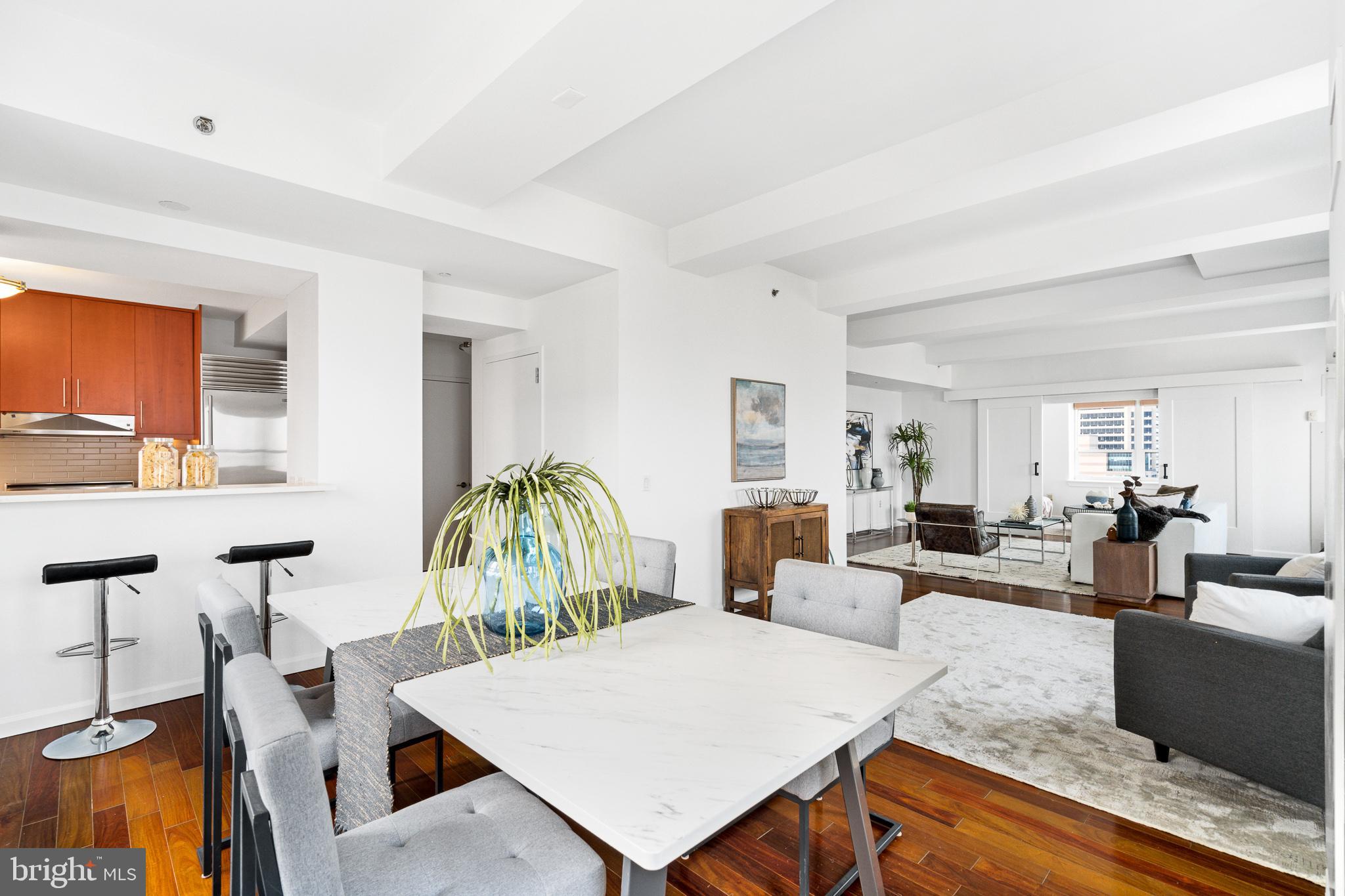 1425 LOCUST STREET Unit: PH31