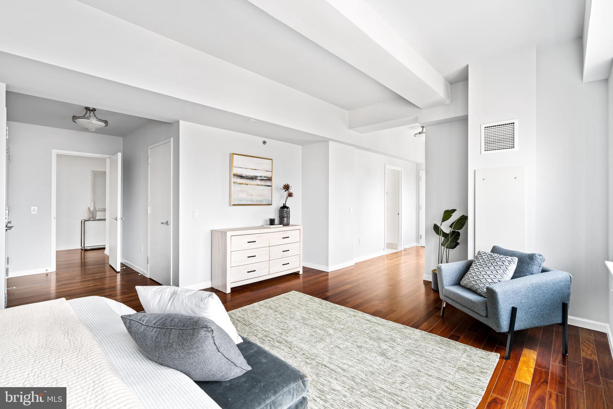 1425 LOCUST STREET Unit: PH31