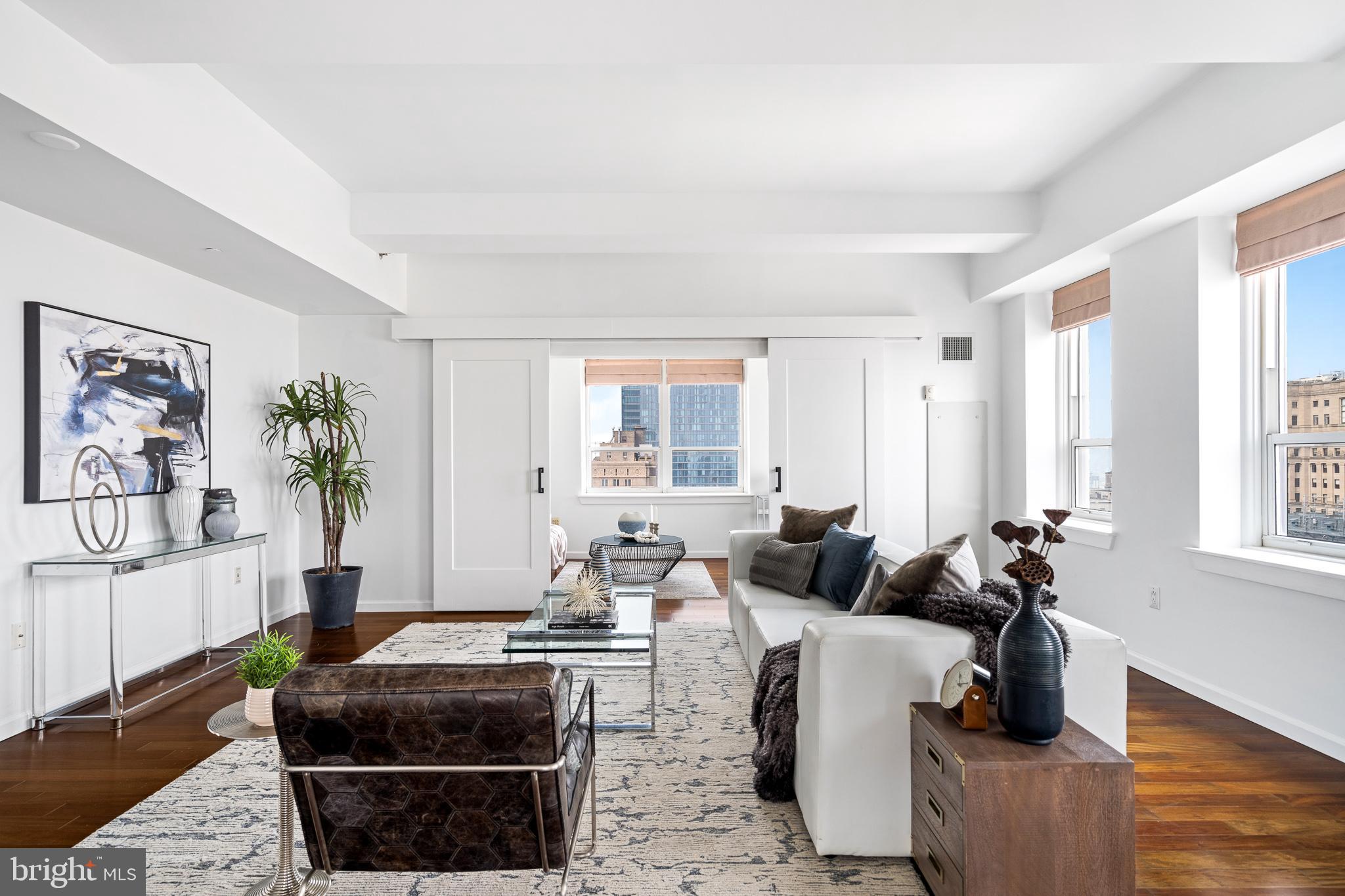 1425 LOCUST STREET Unit: PH31