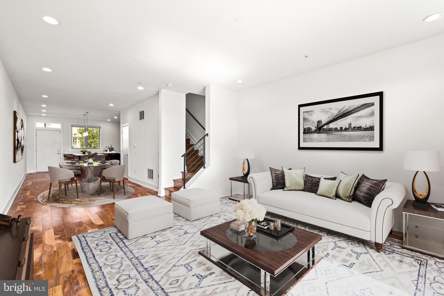 740 S COLUMBUS BOULEVARD Unit: 61