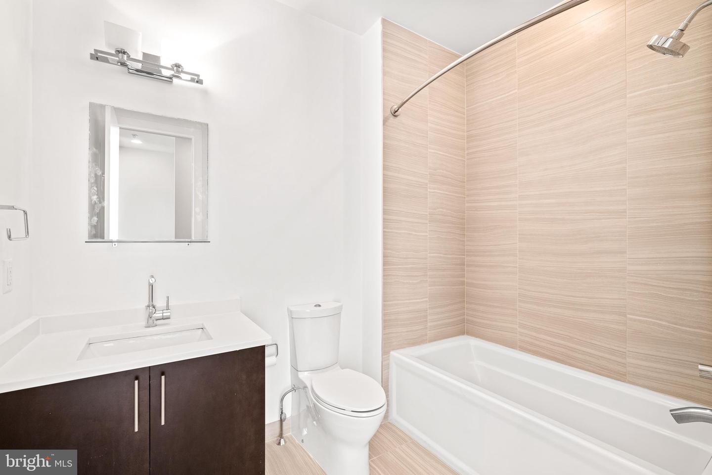 740 S COLUMBUS BOULEVARD Unit: 61