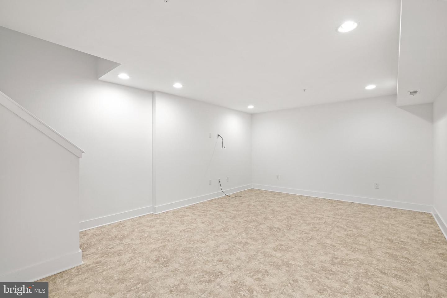 740 S COLUMBUS BOULEVARD Unit: 61