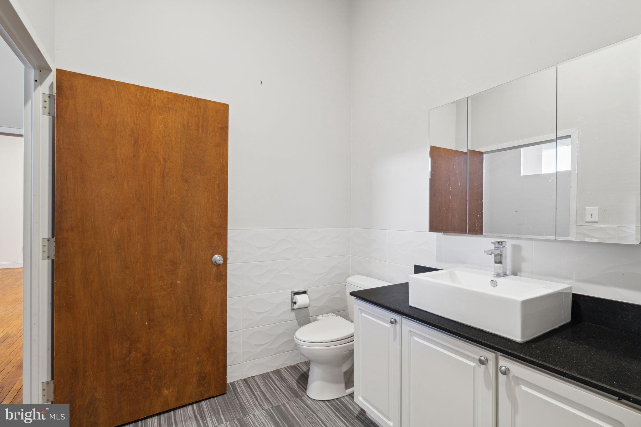 315 ARCH STREET Unit: 206