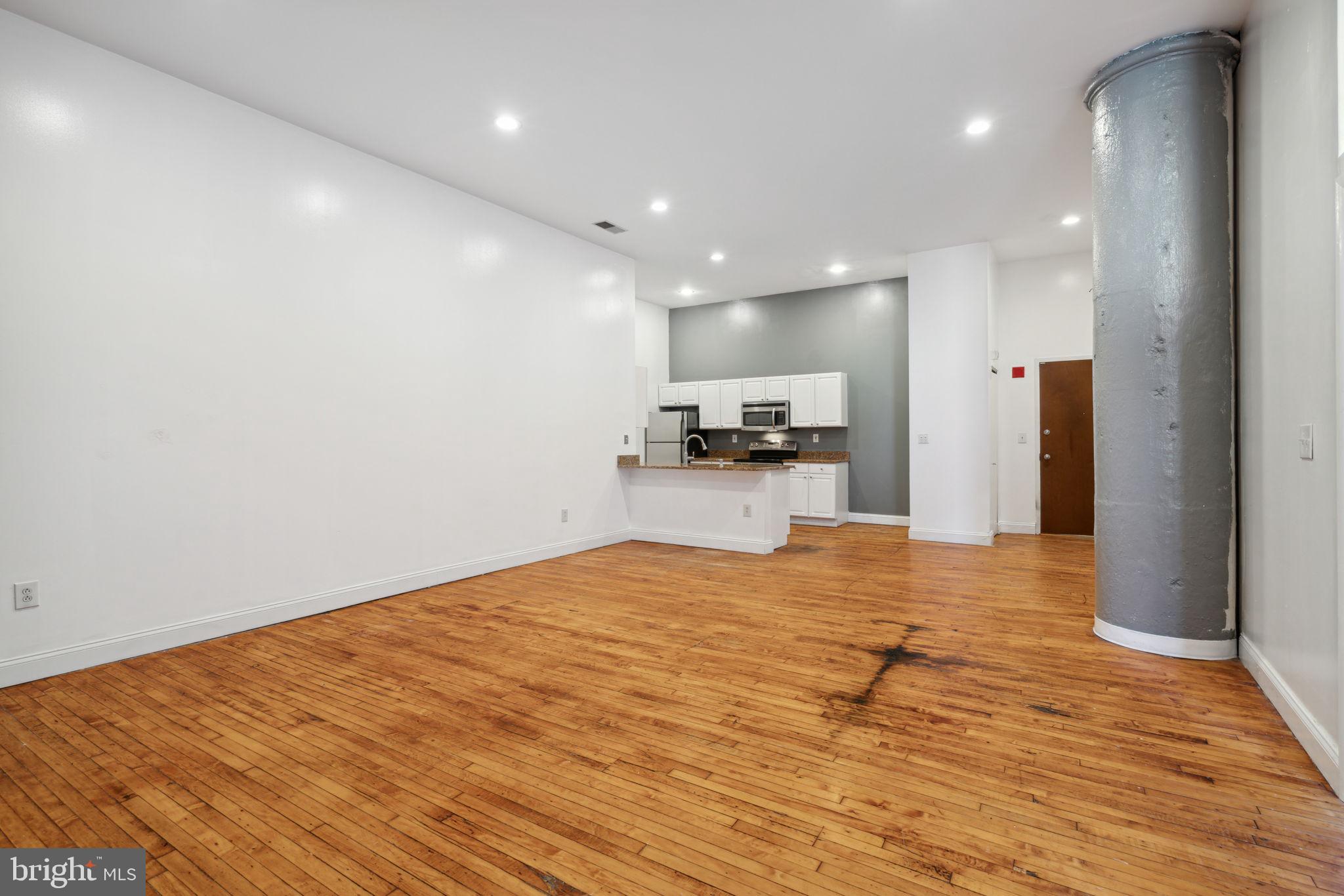 315 ARCH STREET Unit: 206