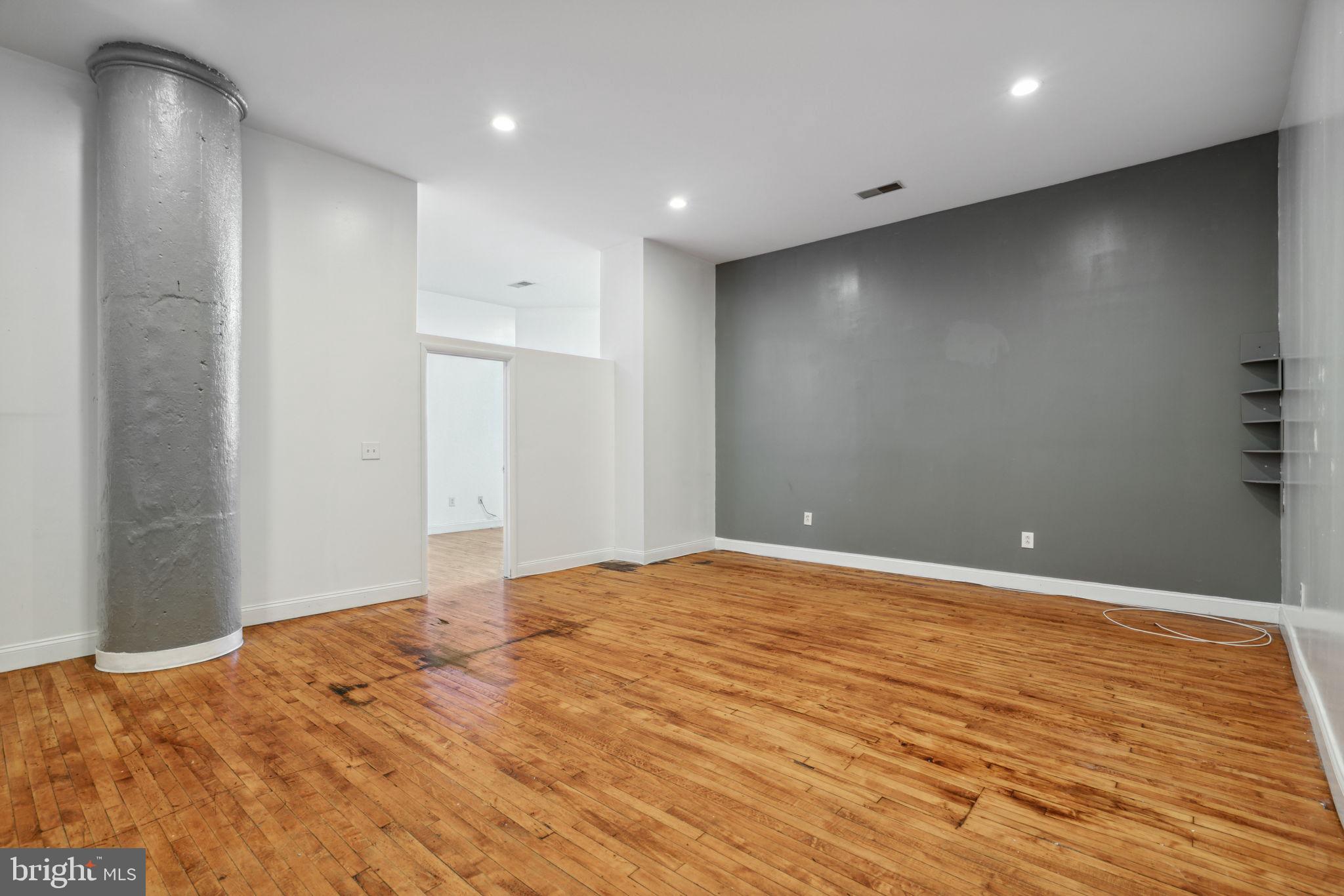 315 ARCH STREET Unit: 206