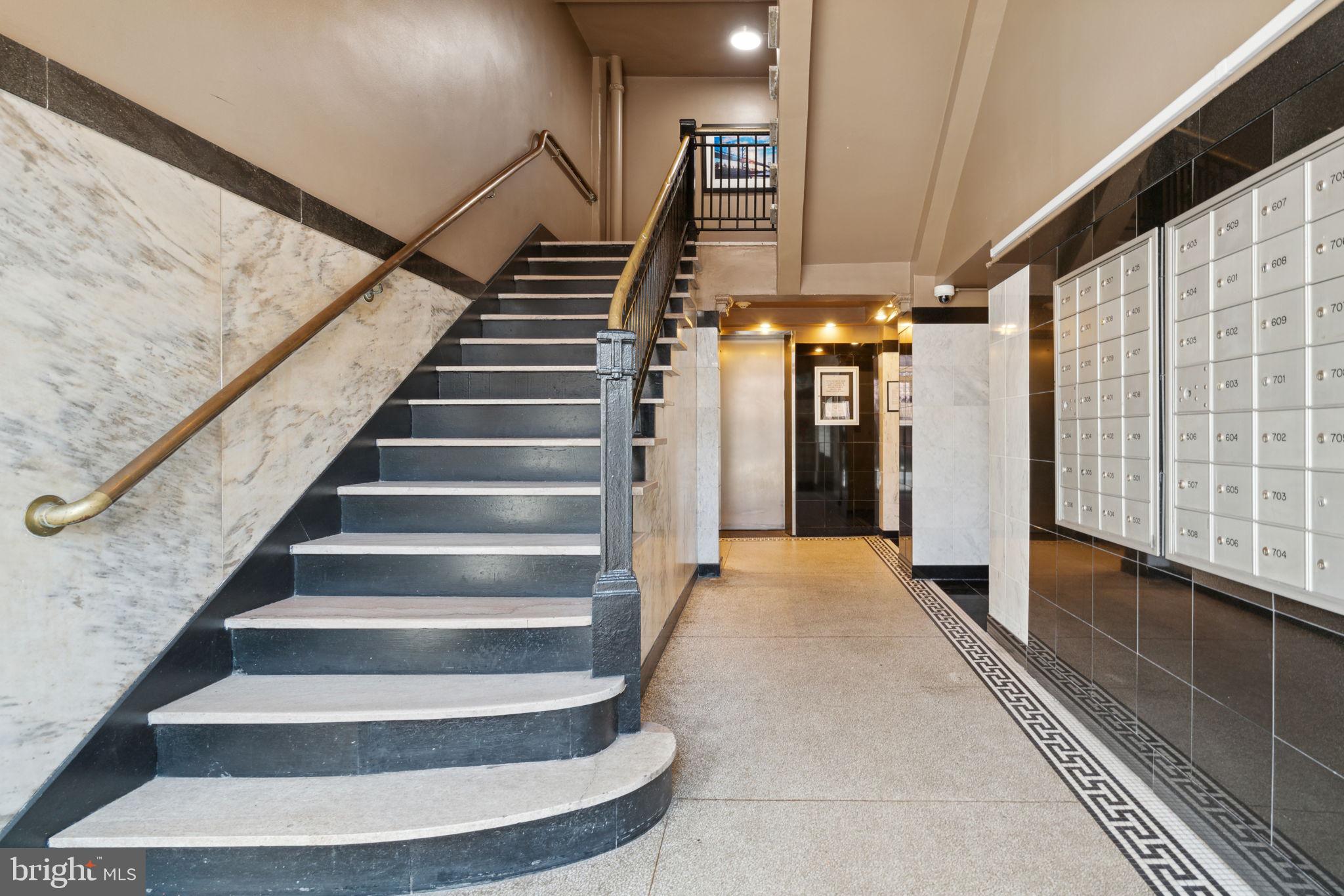 315 ARCH STREET Unit: 206