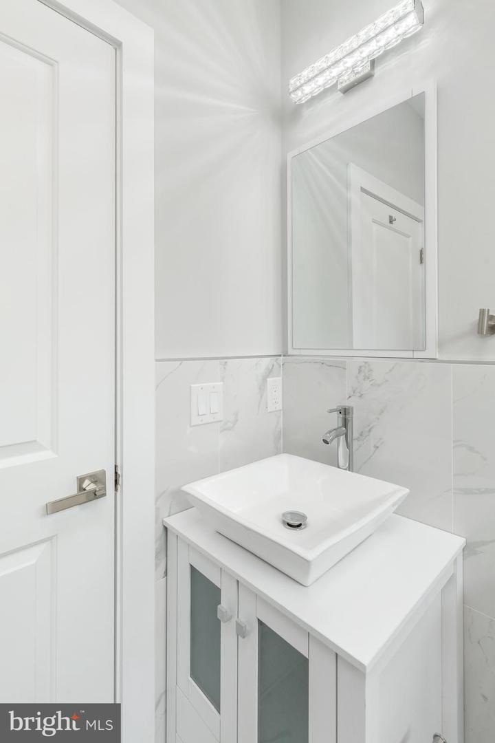 2000 E Huntingdon STREET Unit: 3