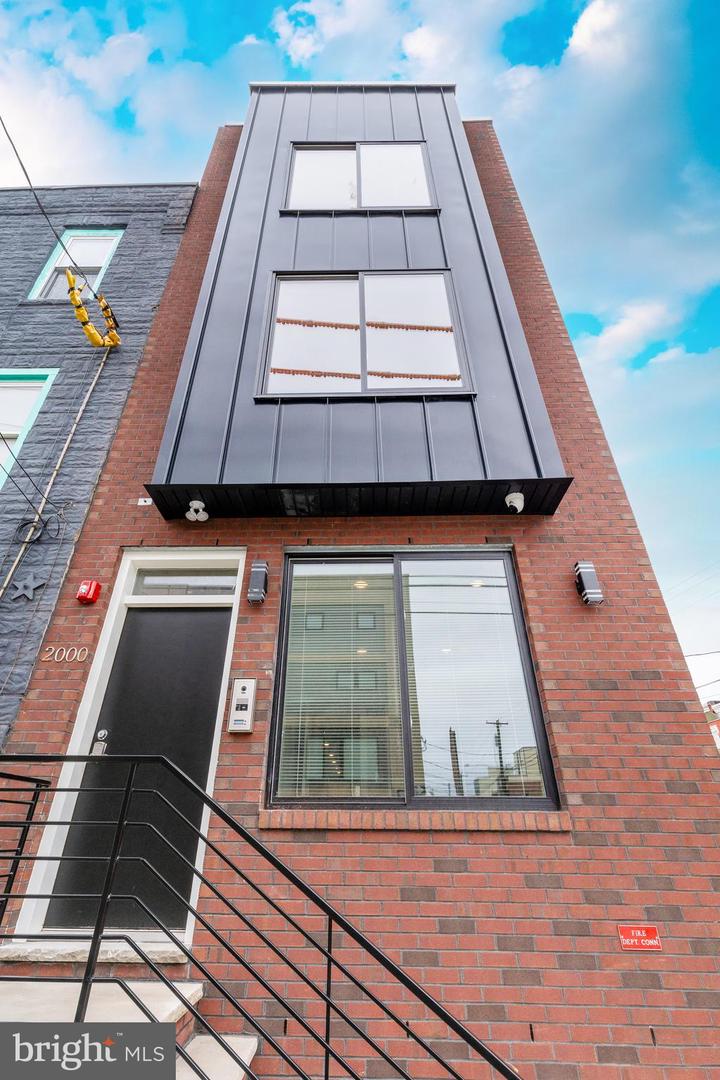 2000 E Huntingdon STREET Unit: 3