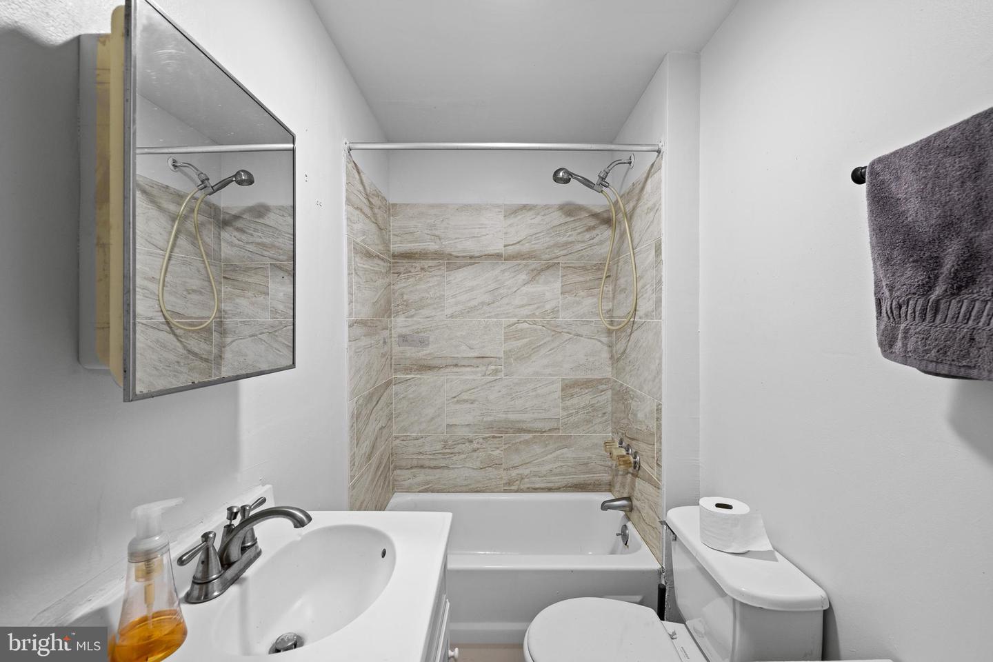 339 CHRISTIAN STREET Unit: 1