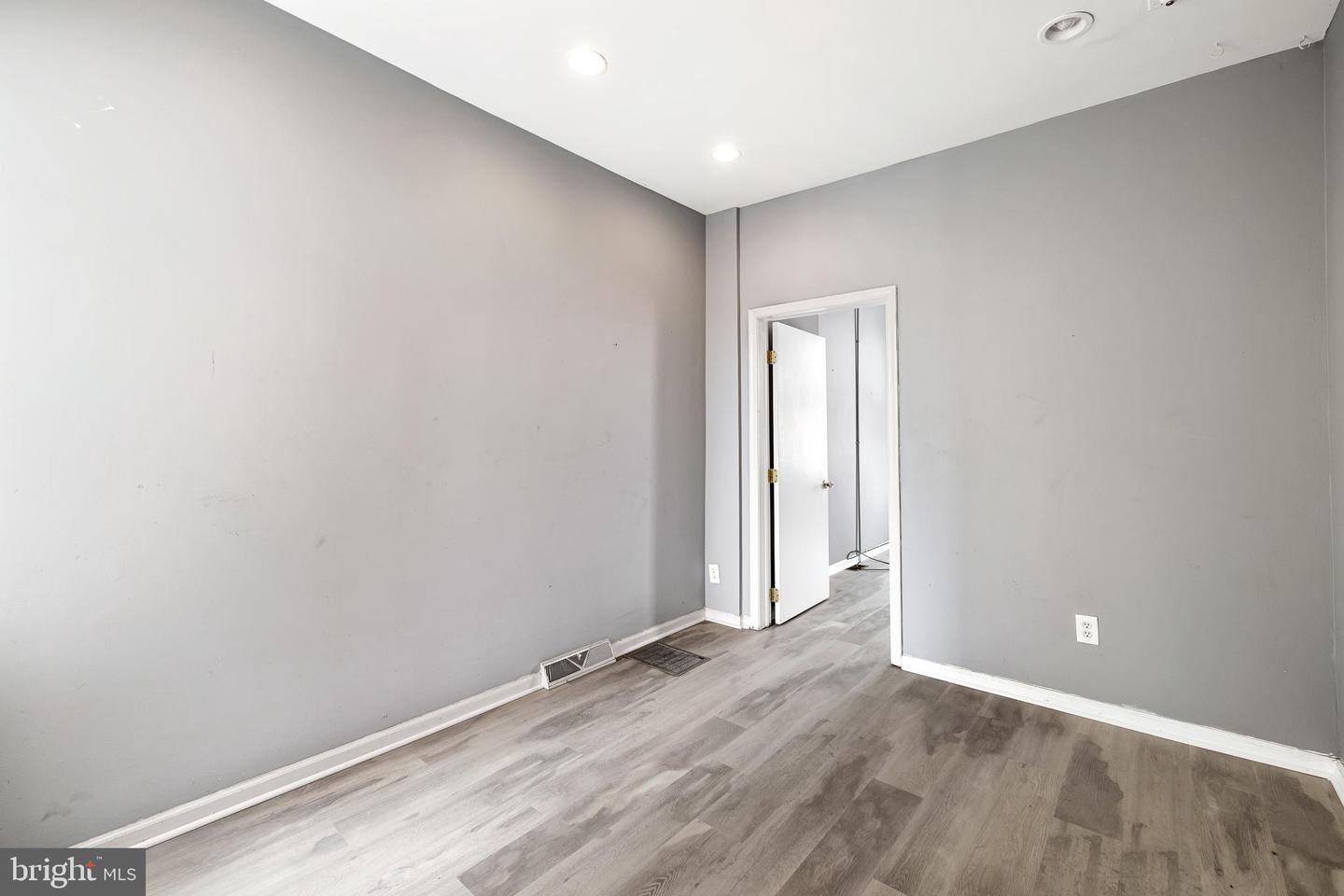 2532 POPLAR STREET Unit: 2