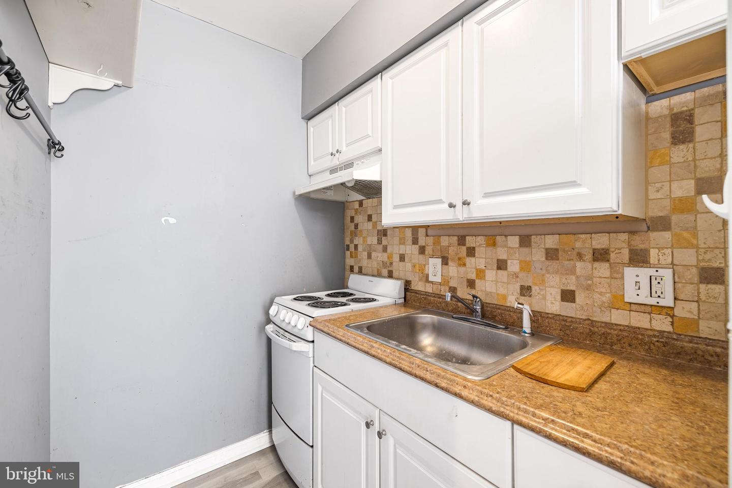2532 POPLAR STREET Unit: 2