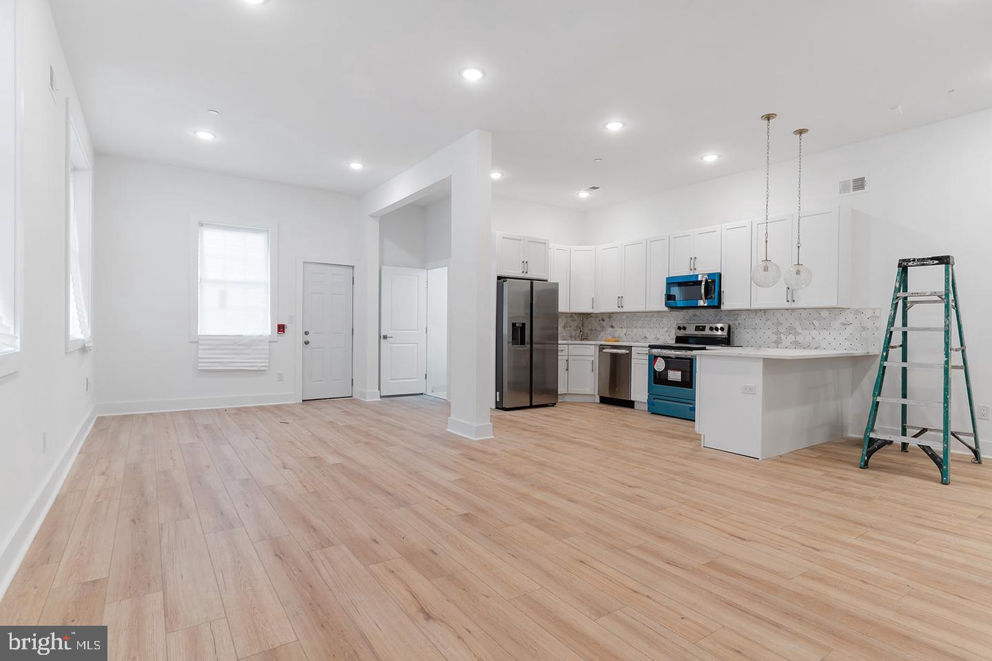 2100 N Hancock STREET Unit: 2