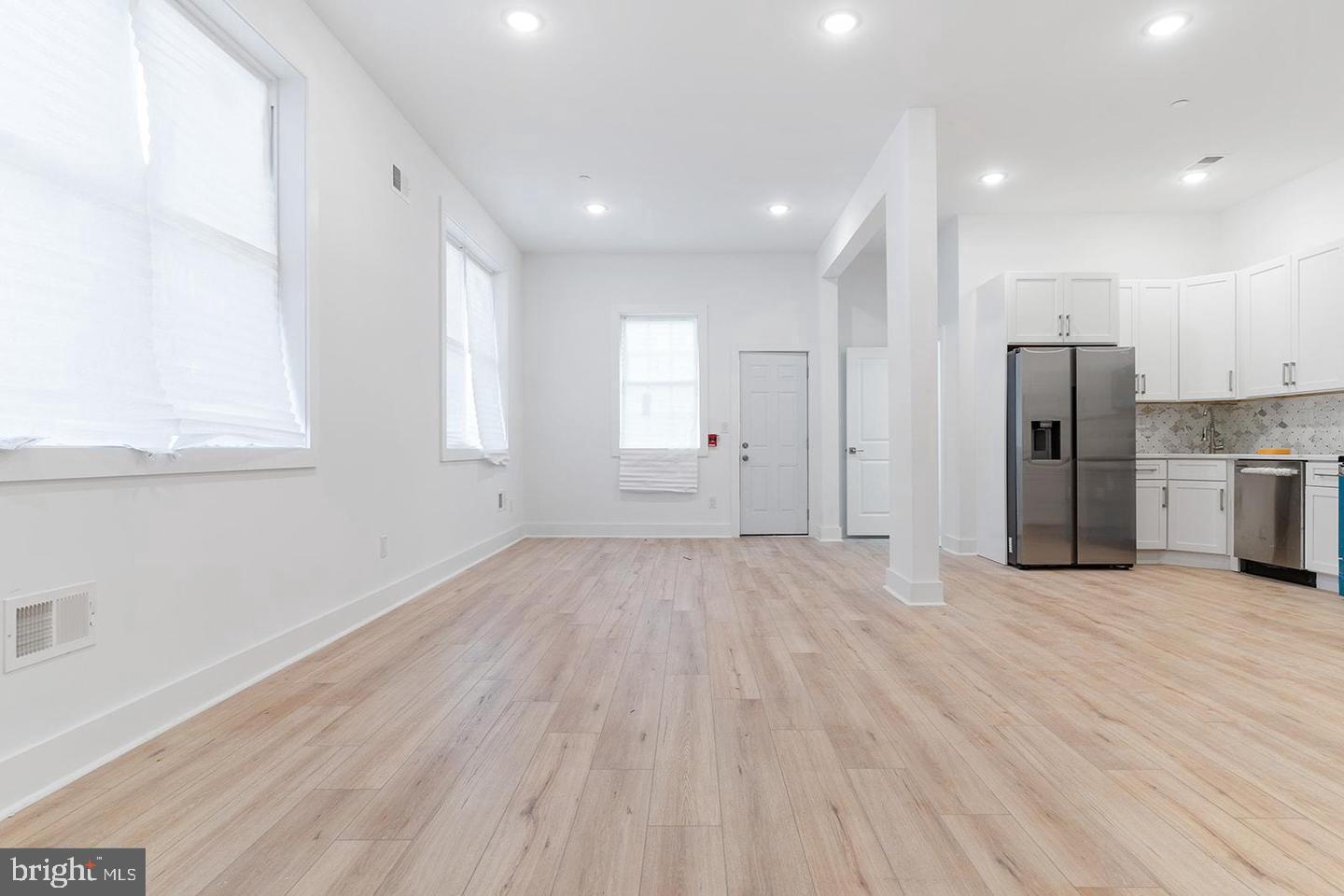 2100 N Hancock STREET Unit: 2