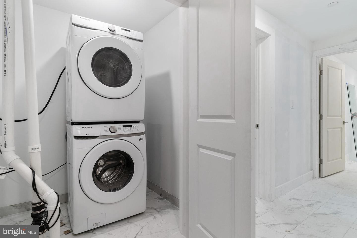 2100 N Hancock STREET Unit: 2