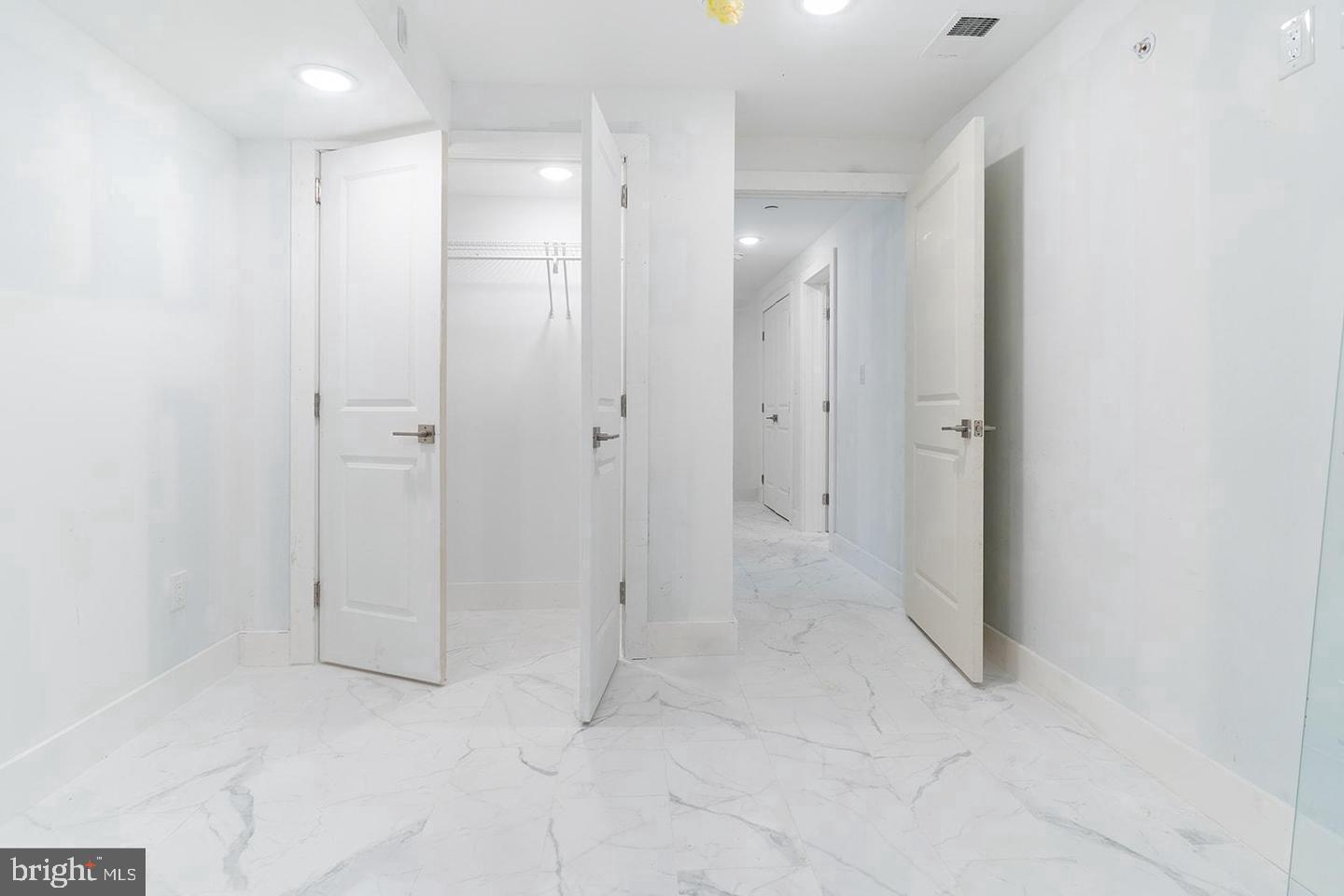 2100 N Hancock STREET Unit: 2