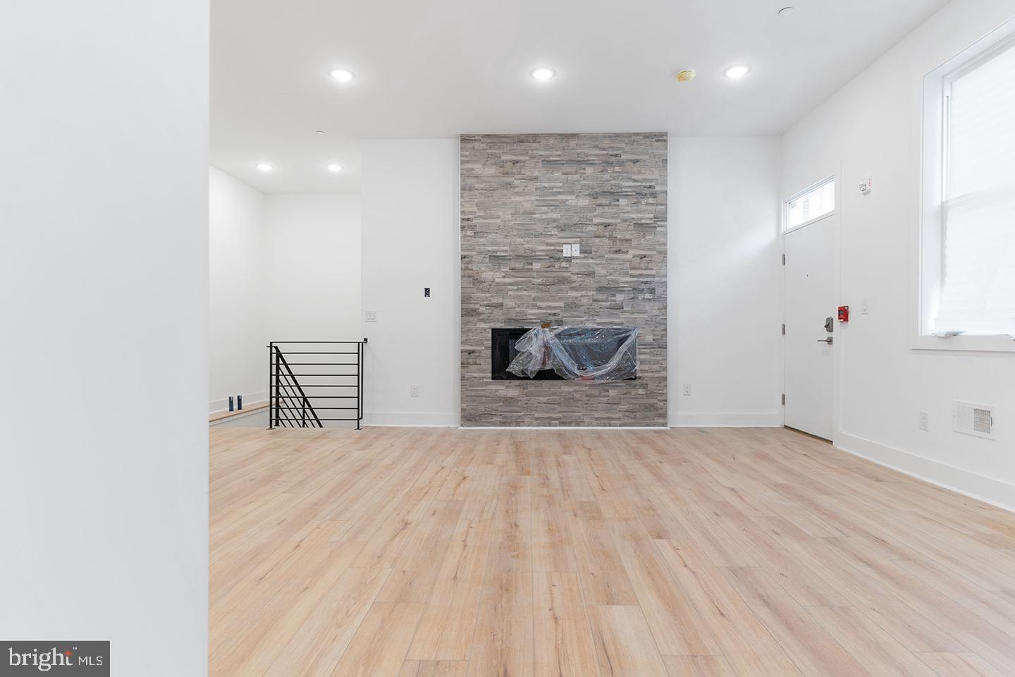 2100 N Hancock STREET Unit: 2