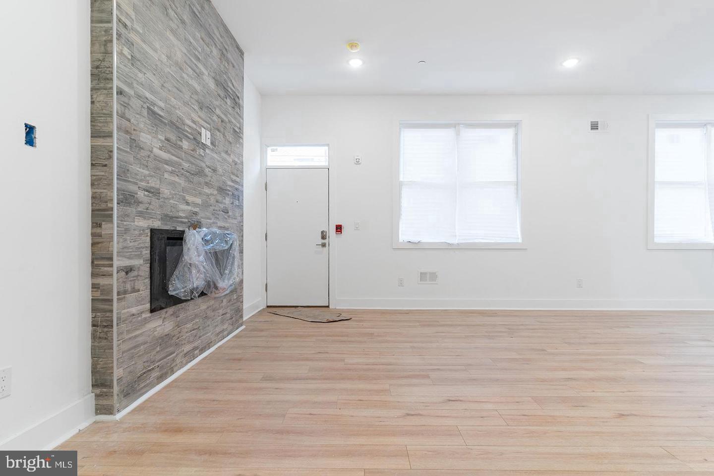 2100 N Hancock STREET Unit: 2