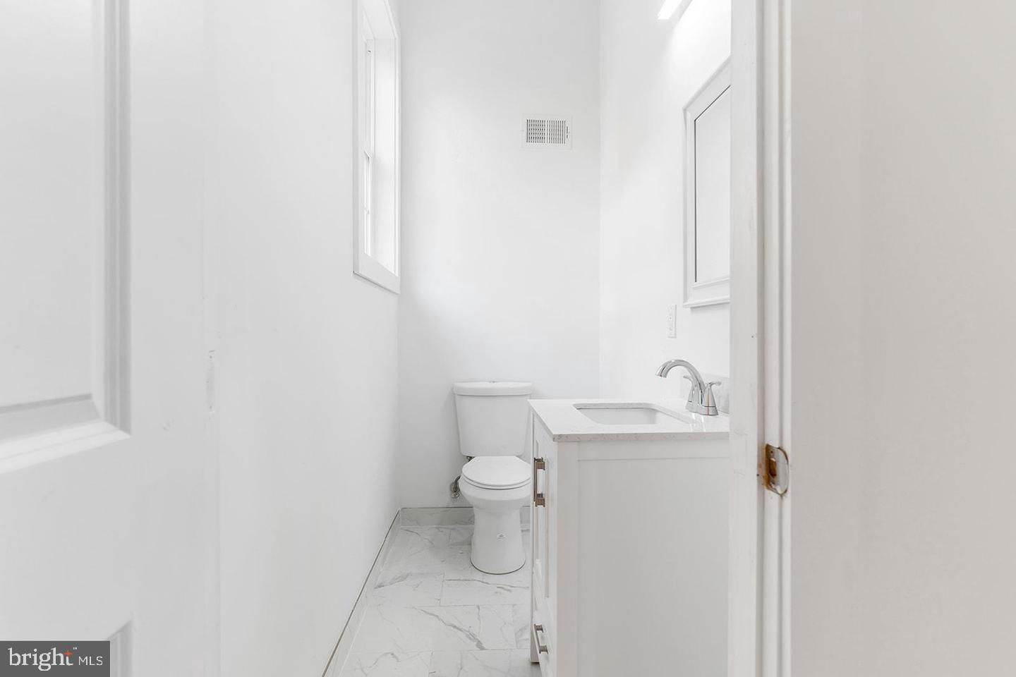 2100 N Hancock STREET Unit: 2