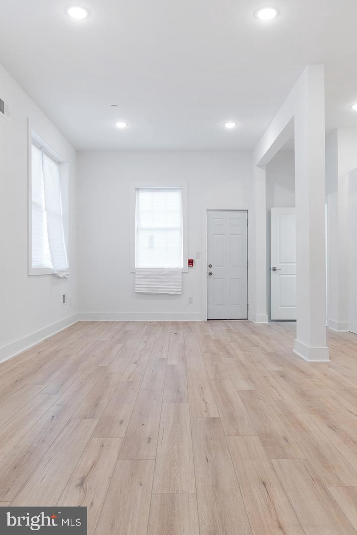 2100 N Hancock STREET Unit: 2