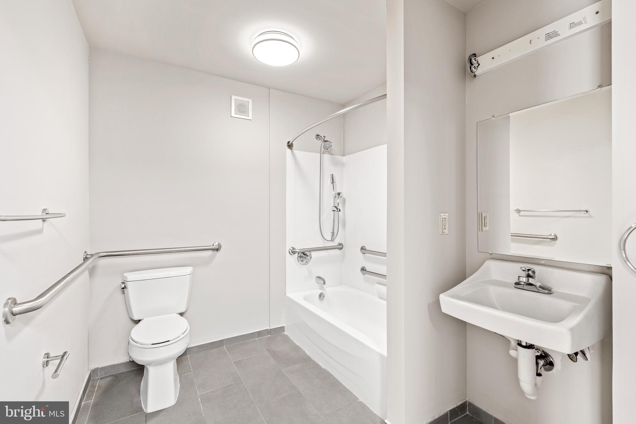 1530 CHESTNUT STREET Unit: 503